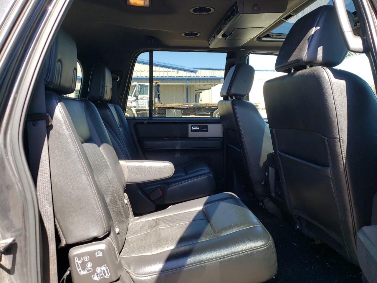 Photo 6 from auction – 2007 FORD EXPEDITION with VIN 1FMFK20587LA53268