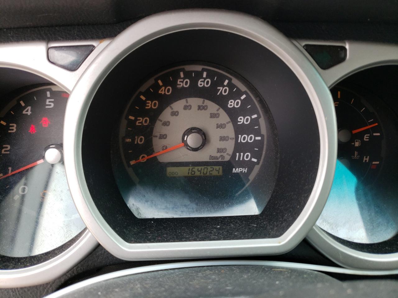 Photo 8 from auction – 2003 TOYOTA 4RUNNER SR with VIN JTEZU14R538004007