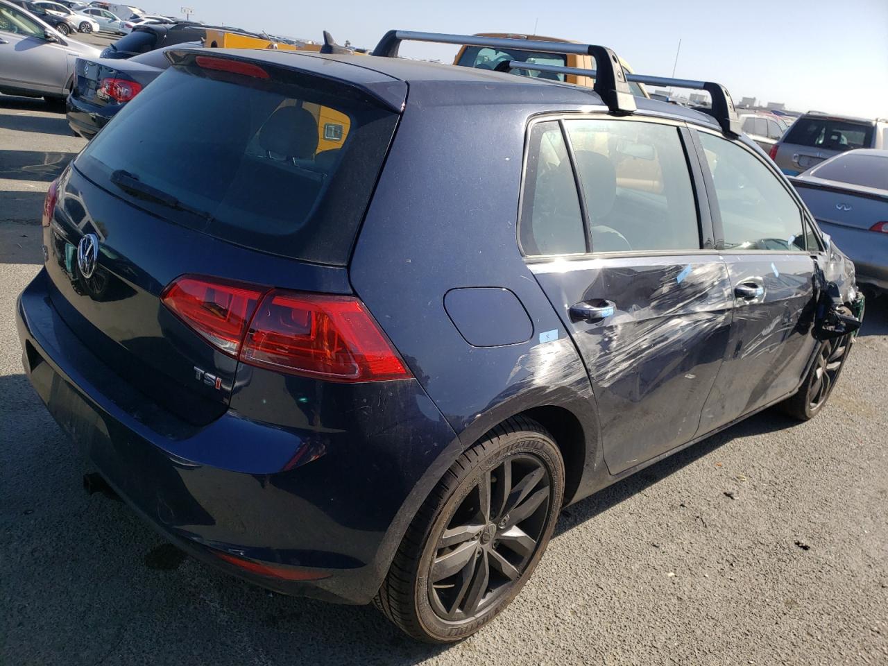 Photo 4 from auction – 2015 VOLKSWAGEN GOLF with VIN 3VW217AU2FM092652