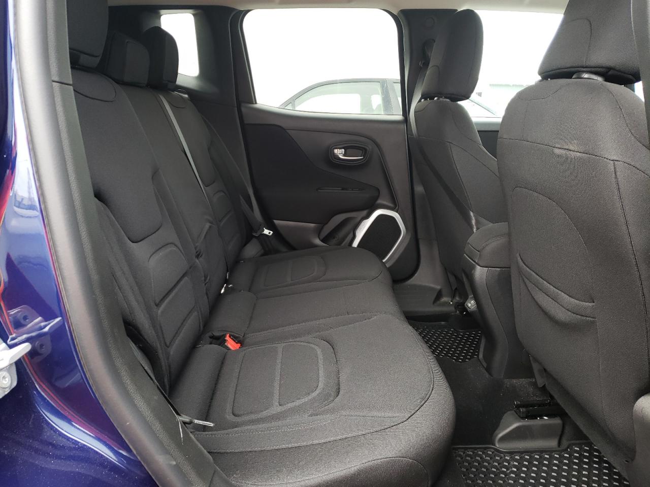 Photo 6 from auction – 2018 JEEP RENEGADE L with VIN ZACCJBBB8JPH46597