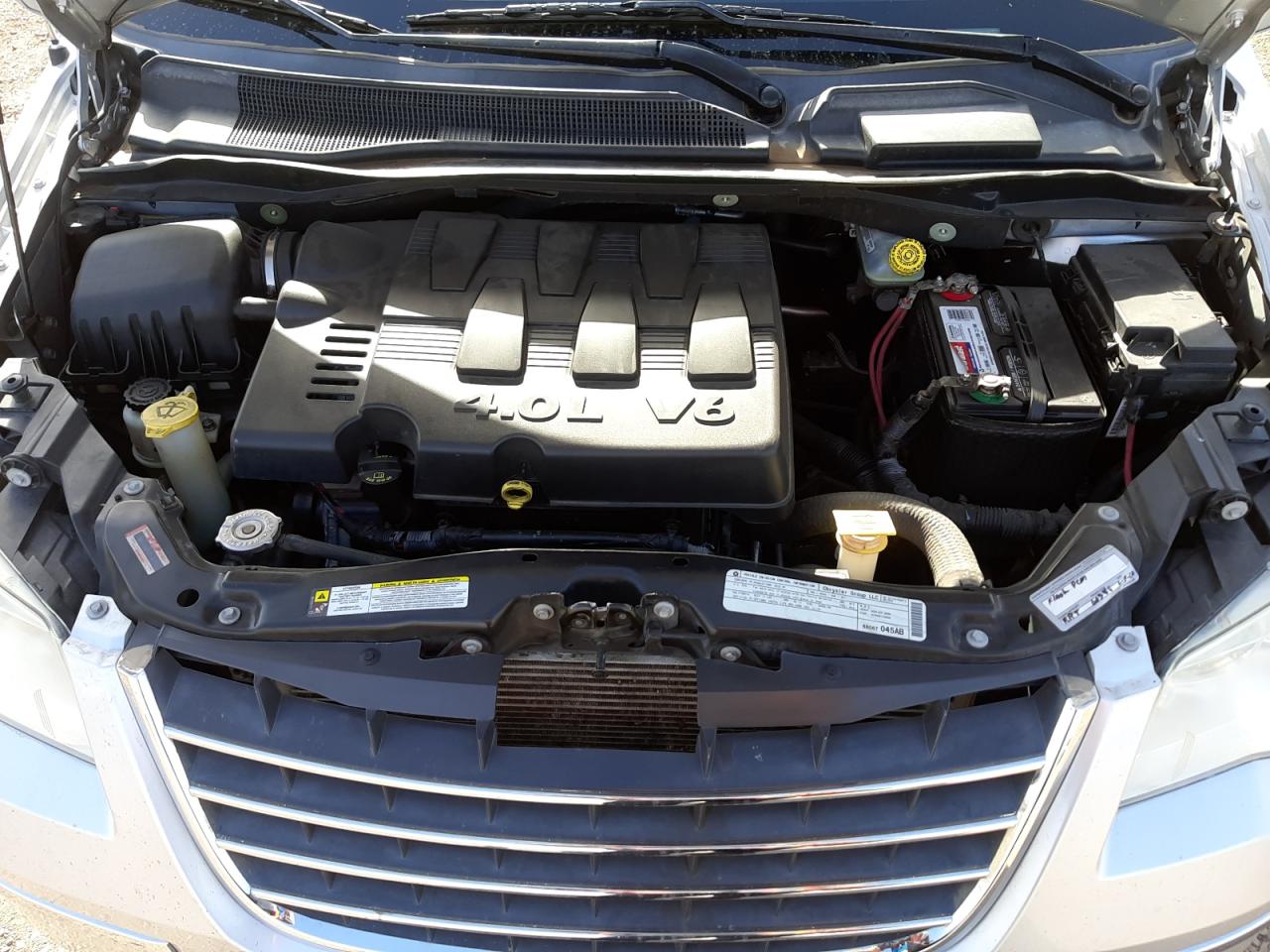 Photo 7 from auction – 2010 CHRYSLER TOWN & COU with VIN 2A4RR6DX8AR133470