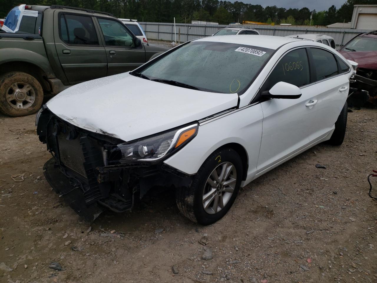 Photo 2 from auction – 2016 HYUNDAI SONATA SE with VIN 5NPE24AF2GH373953