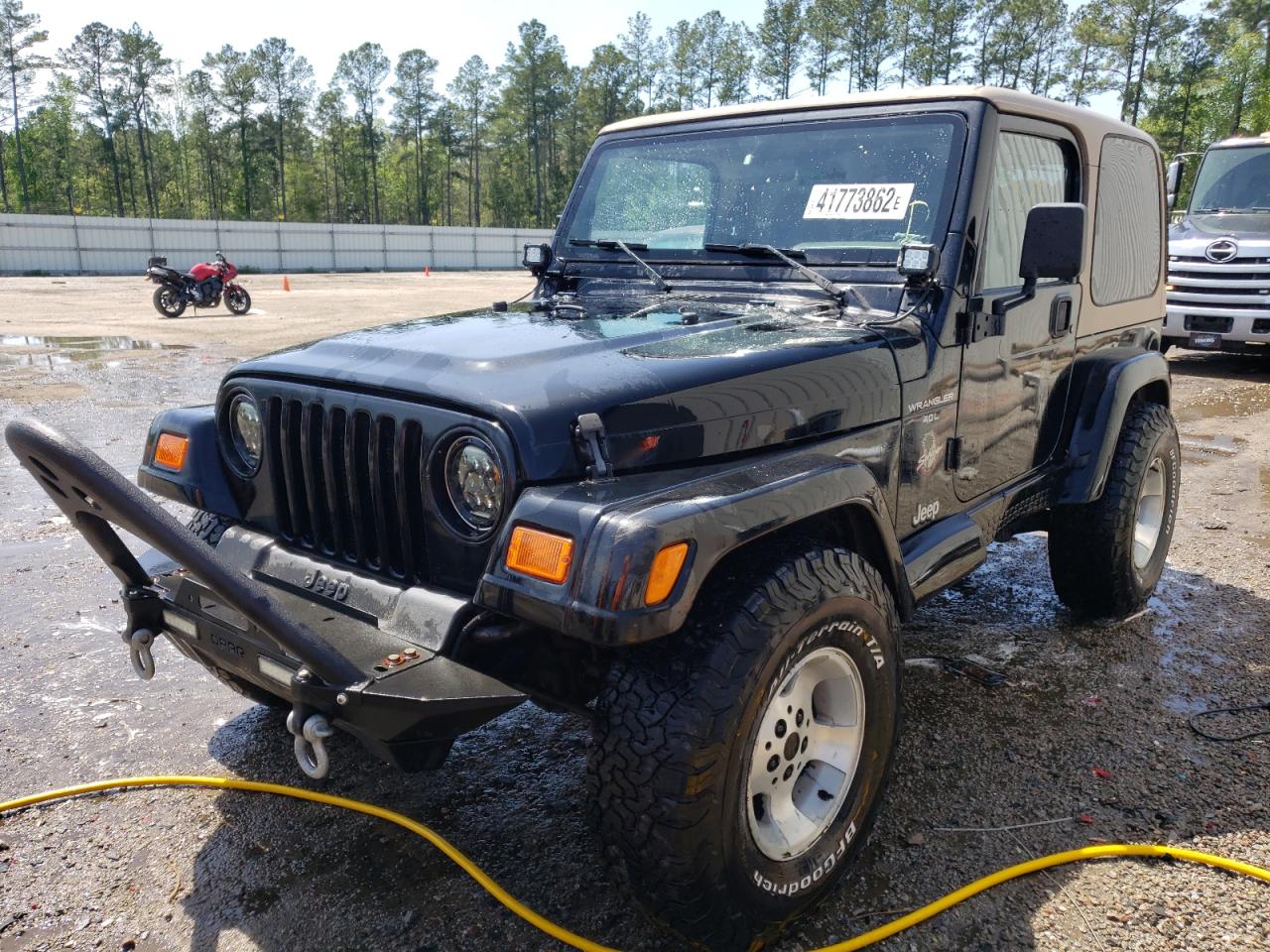 Photo 2 from auction – 2000 JEEP WRANGLER / with VIN 1J4FA59S0YP701742