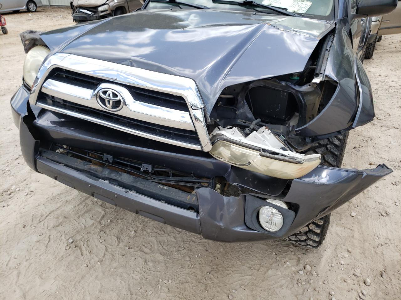 صورة رقم 9 من المزاد - 2006 TOYOTA 4RUNNER SR مع VIN JTEZU14RX68050033