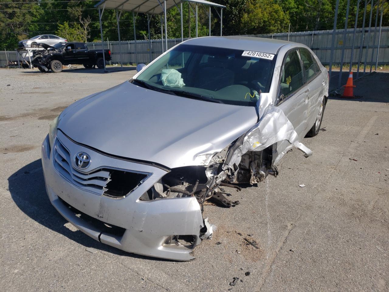 Photo 2 from auction – 2011 TOYOTA CAMRY BASE with VIN 4T1BF3EK5BU628100