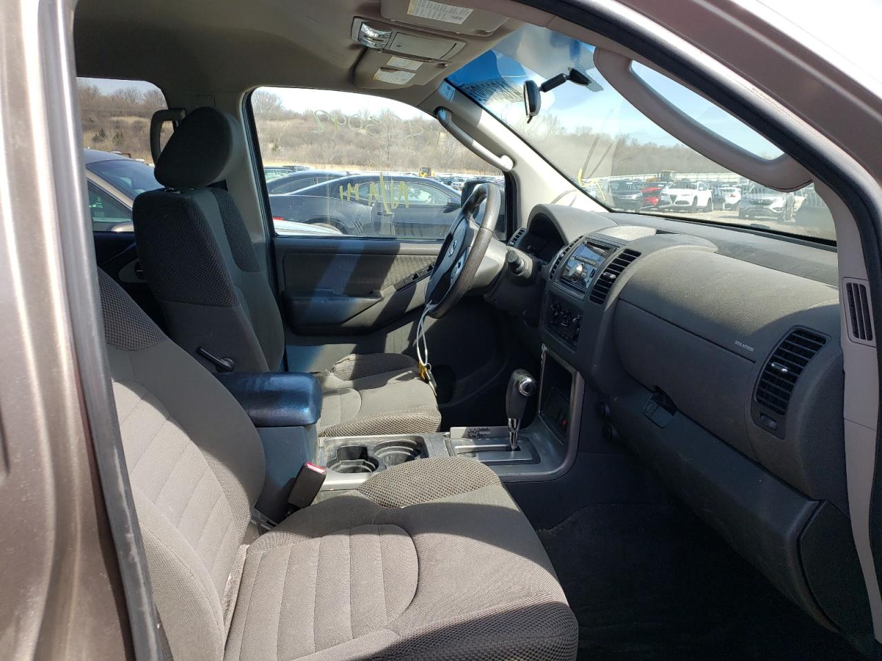 Photo 5 from auction – 2006 NISSAN PATHFINDER with VIN 5N1AR18U16C677214