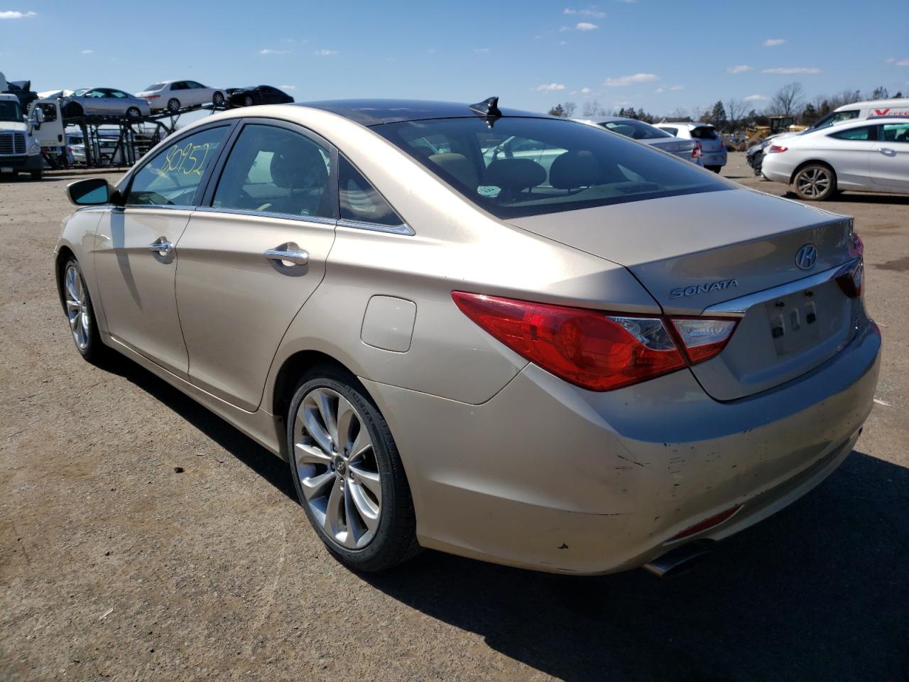 Photo 3 from auction – 2012 HYUNDAI SONATA SE with VIN 5NPEC4AB8CH329928