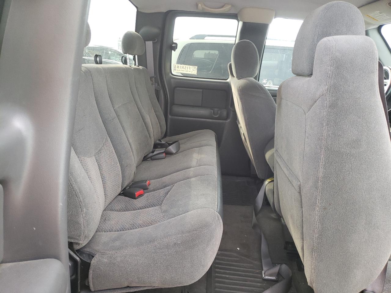 Photo 6 from auction – 2004 CHEVROLET SILVERADO with VIN 1GCEC19T44E394062