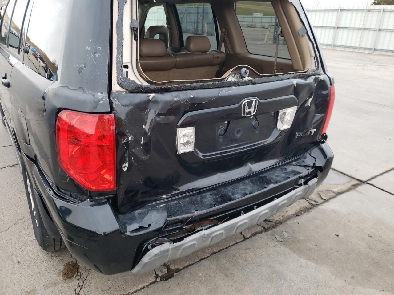 Photo 9 from auction – 2004 HONDA PILOT EXL with VIN 2HKYF18714H581462