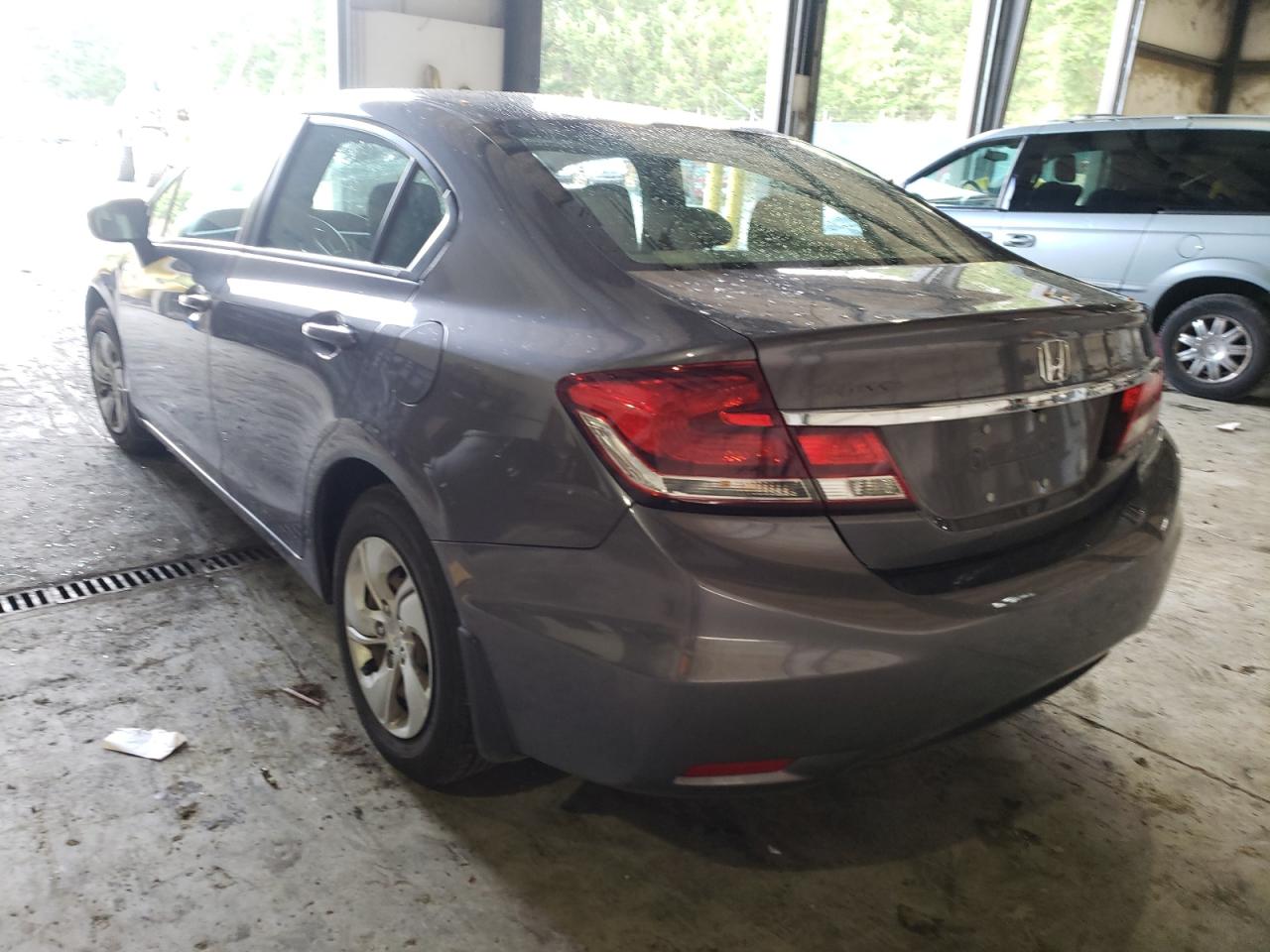 Photo 3 from auction – 2015 HONDA CIVIC LX with VIN 19XFB2E50FE013688