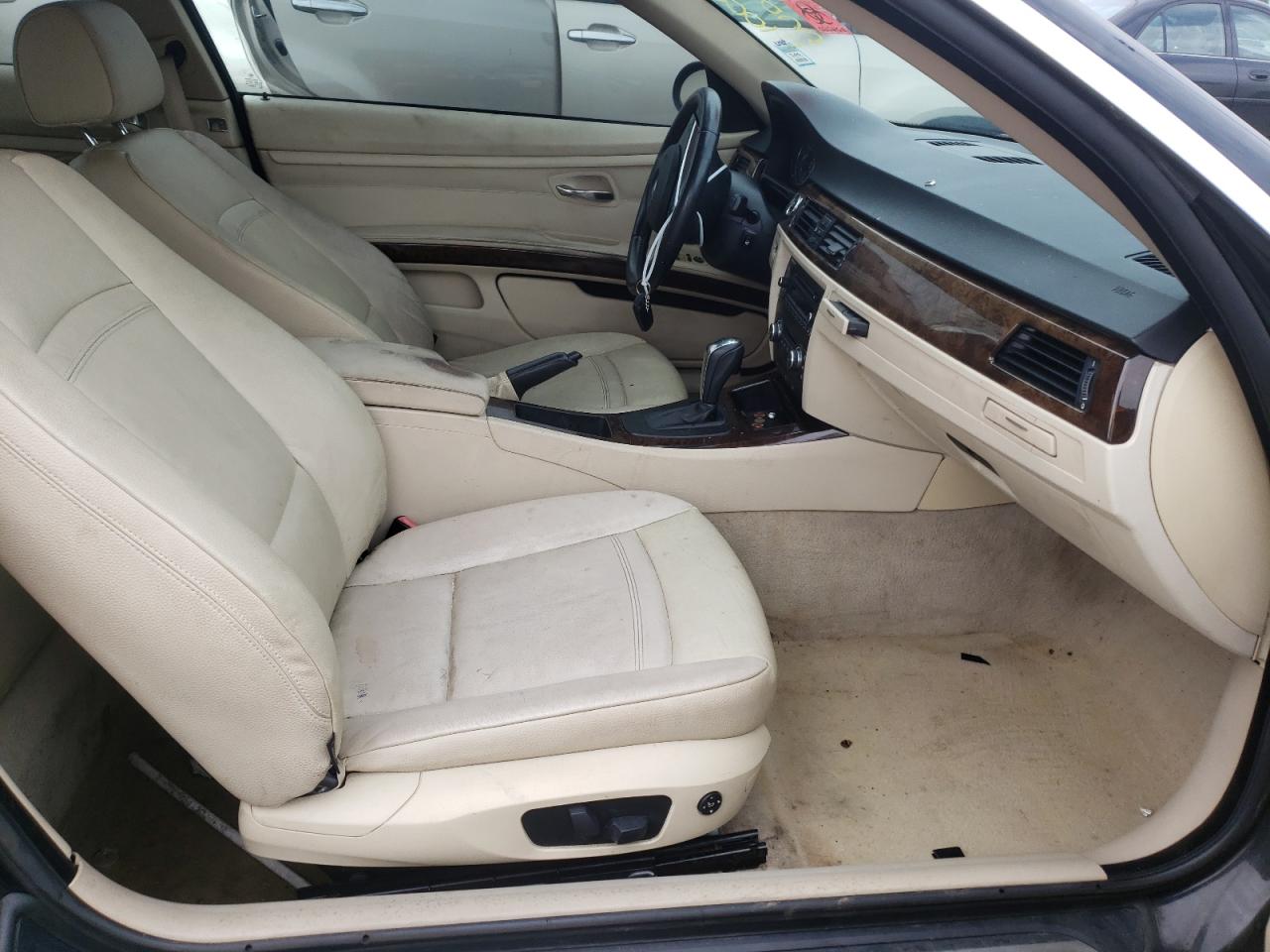 Photo 5 from auction – 2009 BMW 328 XI with VIN WBAWC335X9P470211