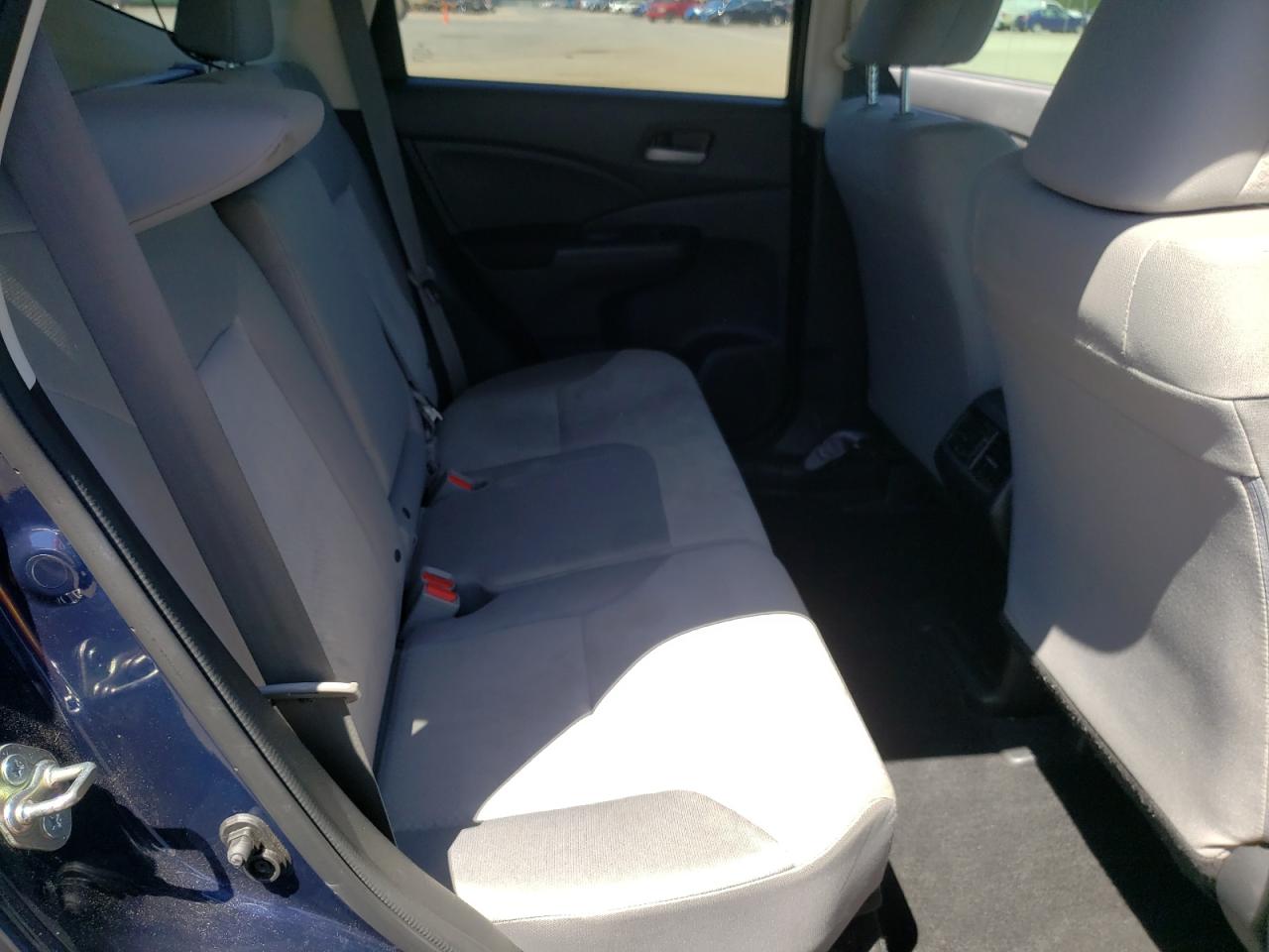 Photo 6 from auction – 2016 HONDA CR-V SE with VIN 2HKRM3H45GH557097