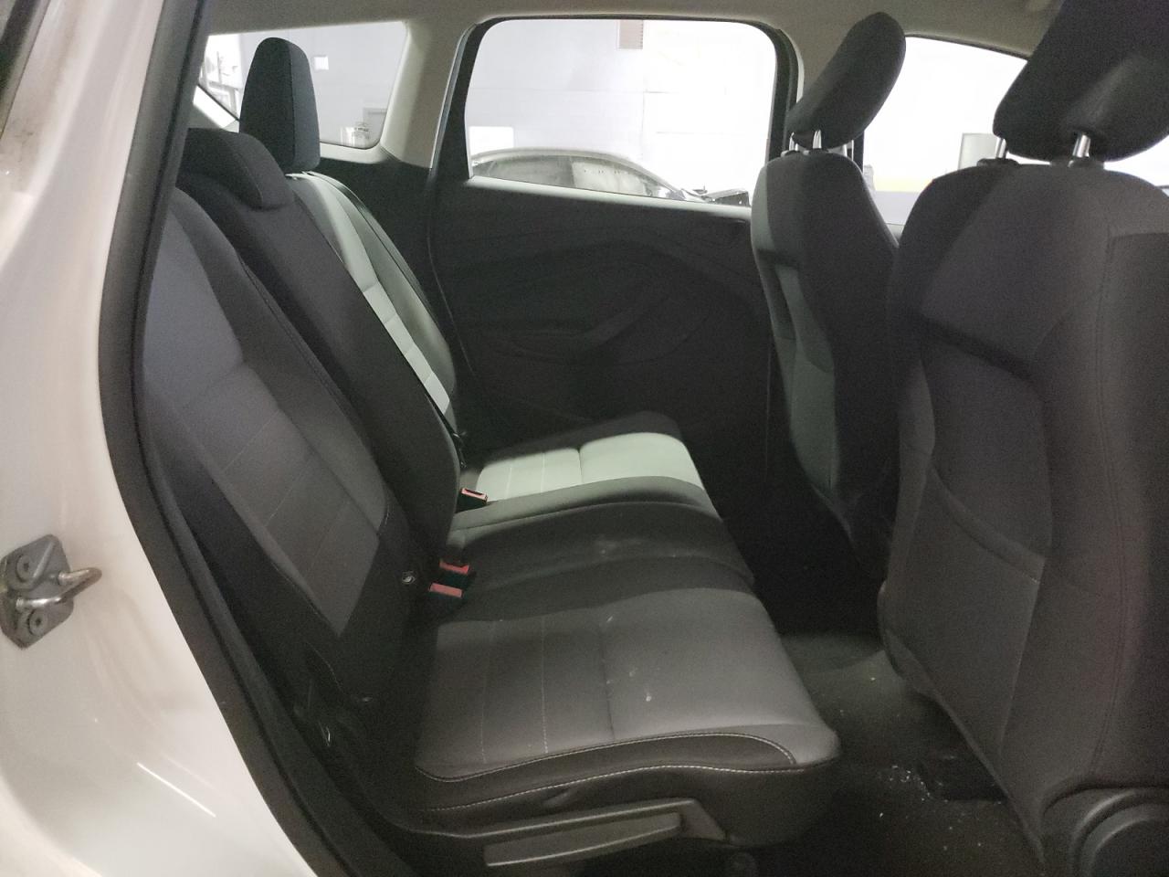 Photo 6 from auction – 2019 FORD ESCAPE S with VIN 1FMCU0F71KUB45397