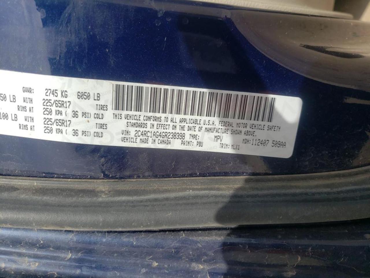 Photo 10 from auction – 2016 CHRYSLER TOWN & COU with VIN 2C4RC1AG4GR238398