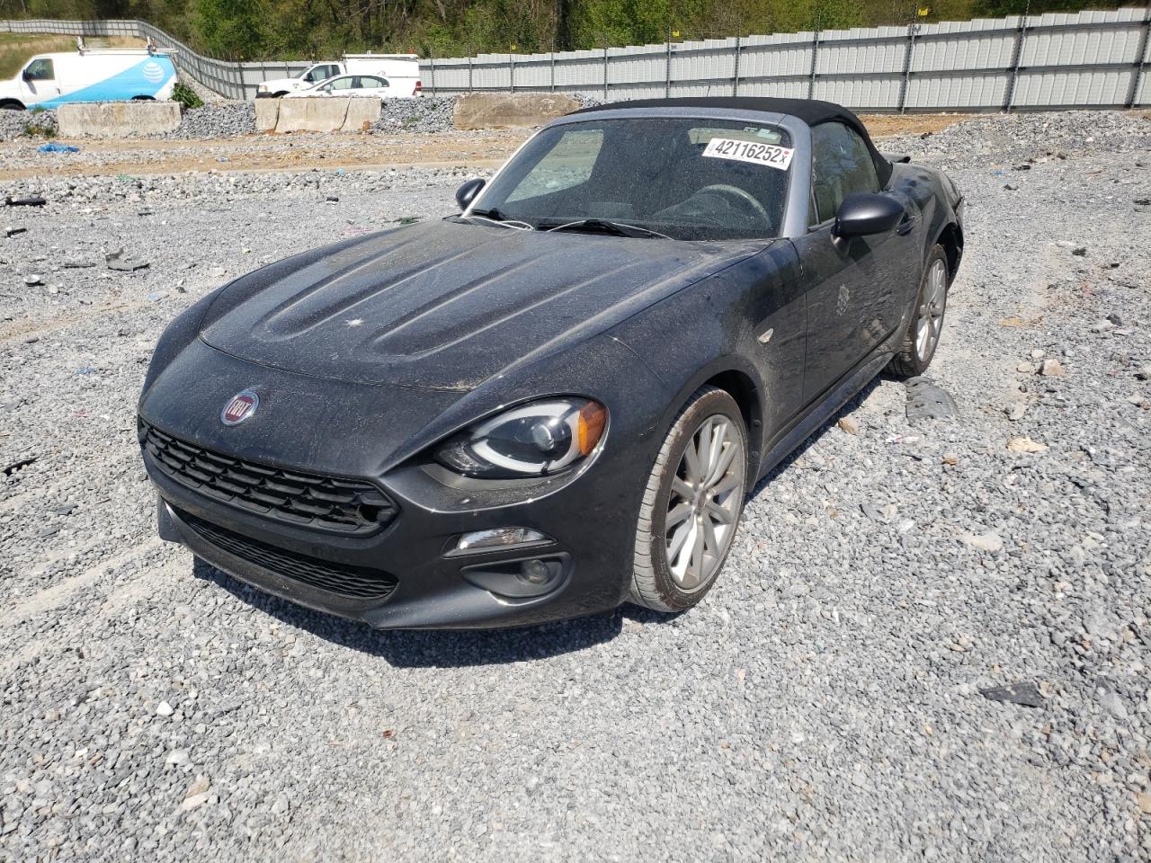 Photo 2 from auction – 2017 FIAT 124 SPIDER with VIN JC1NFAEK8H0105897