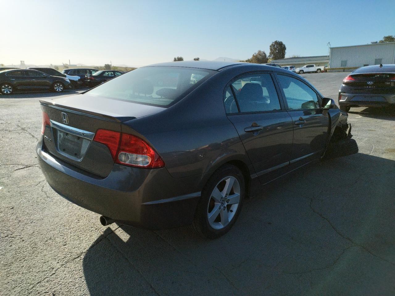 Photo 4 from auction – 2010 HONDA CIVIC LX-S with VIN 19XFA1F63AE023970