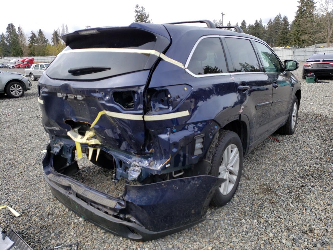 Photo 4 from auction – 2016 TOYOTA HIGHLANDER with VIN 5TDZARFH3GS020210