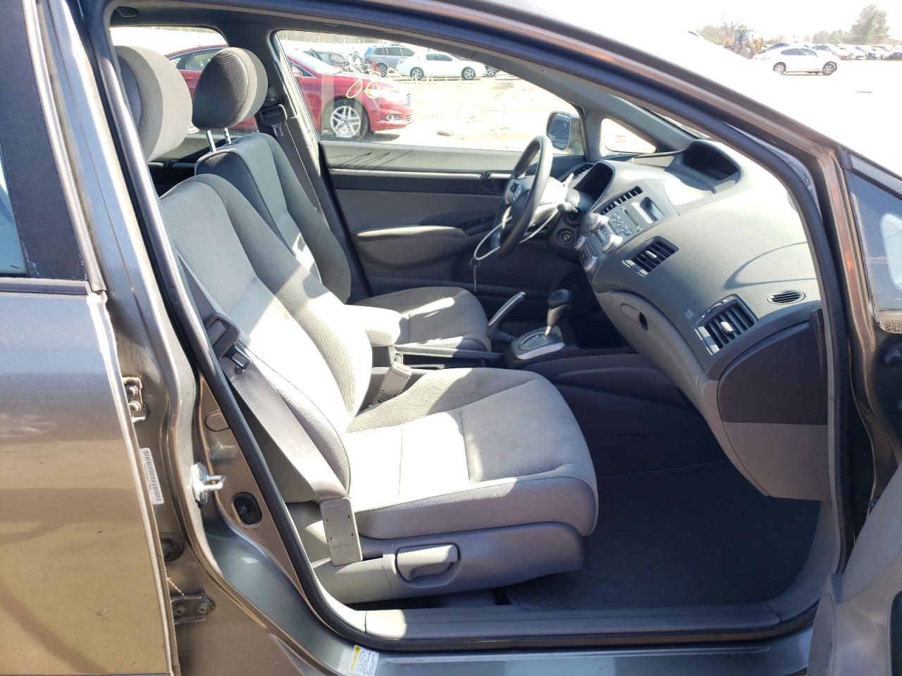 Photo 5 from auction – 2008 HONDA CIVIC EX with VIN 1HGFA16808L075965