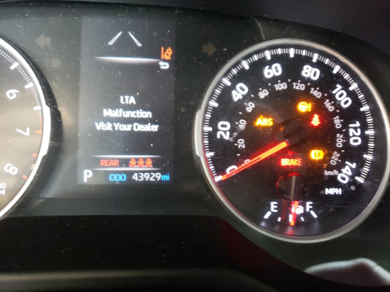 Photo 8 from auction – 2020 TOYOTA RAV4 LE with VIN 2T3H1RFV8LC050587
