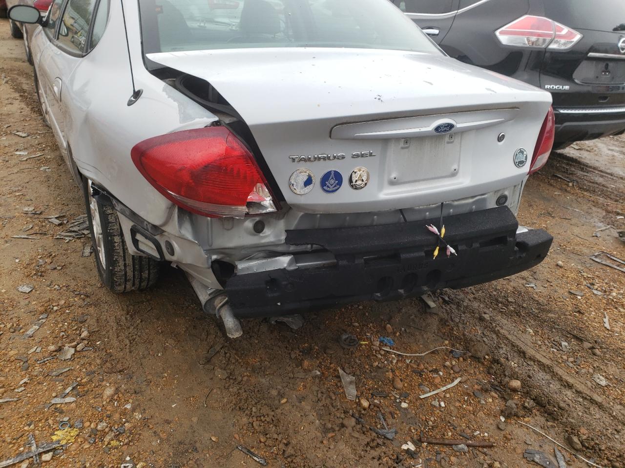Photo 9 from auction – 2006 FORD TAURUS SEL with VIN 1FAFP56U56A226167