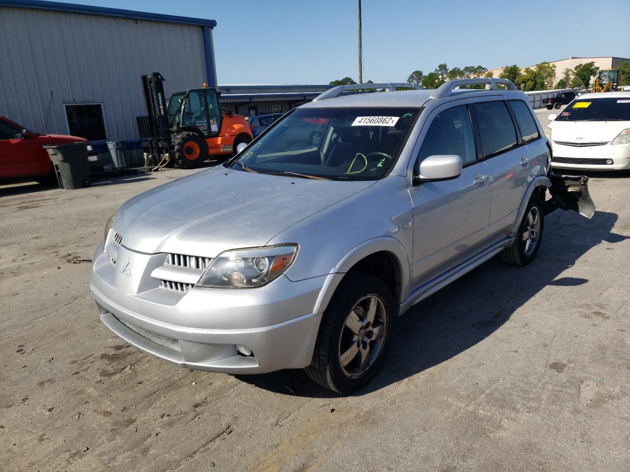 Photo 2 from auction – 2006 MITSUBISHI OUTLANDER with VIN JA4LZ41F16U003949