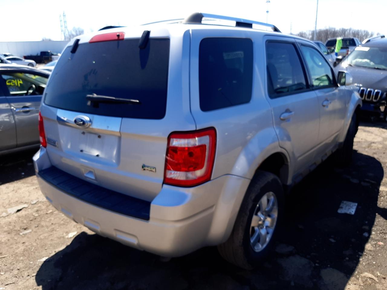 Foto 4 de la subasta – 2010 FORD ESCAPE LIM con VIN 1FMCU0EG8AKB08679