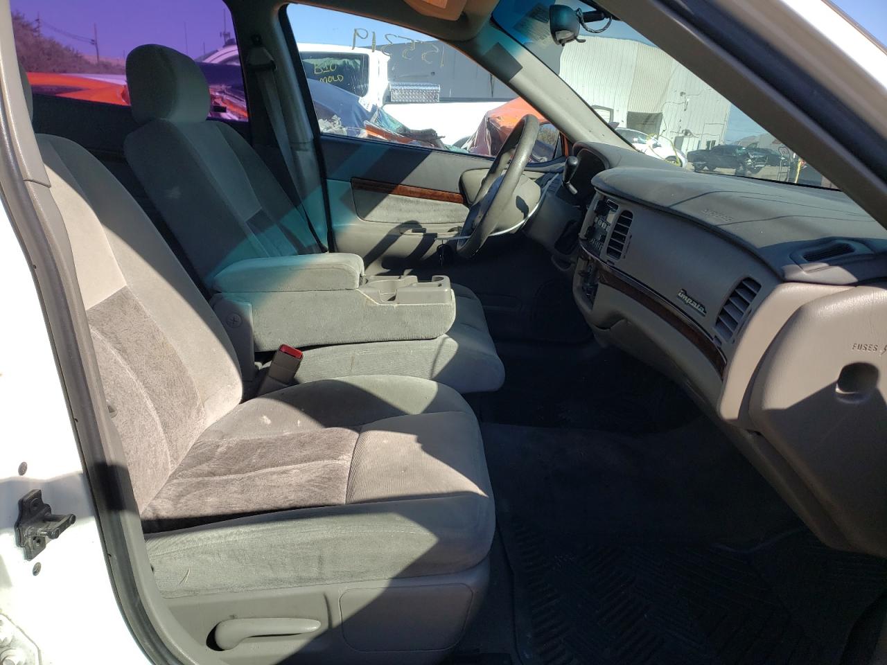 صورة رقم 5 من المزاد - 2004 CHEVROLET IMPALA مع VIN 2G1WF52EX49102621