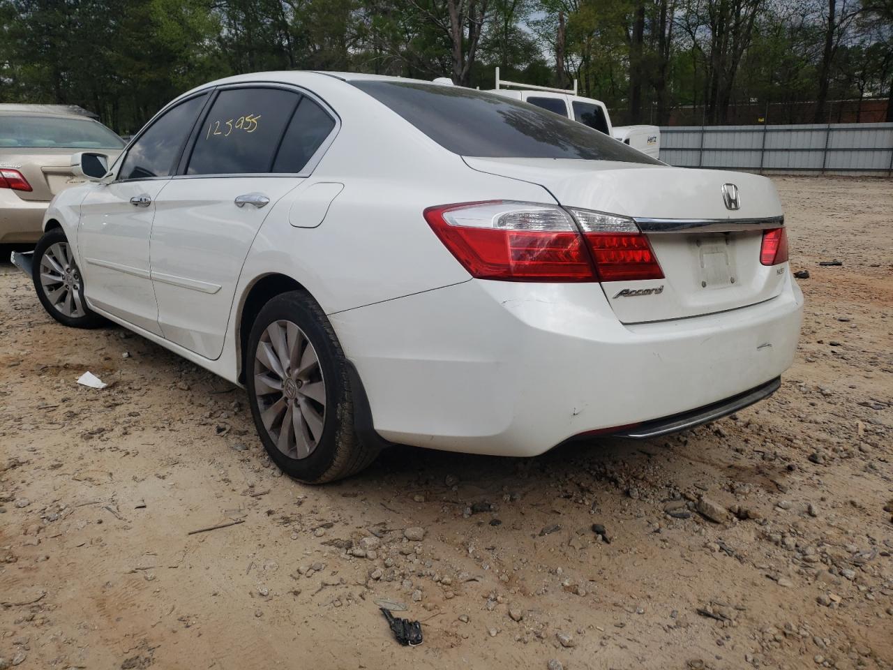 Photo 3 from auction – 2015 HONDA ACCORD EXL with VIN 1HGCR2F80FA014867