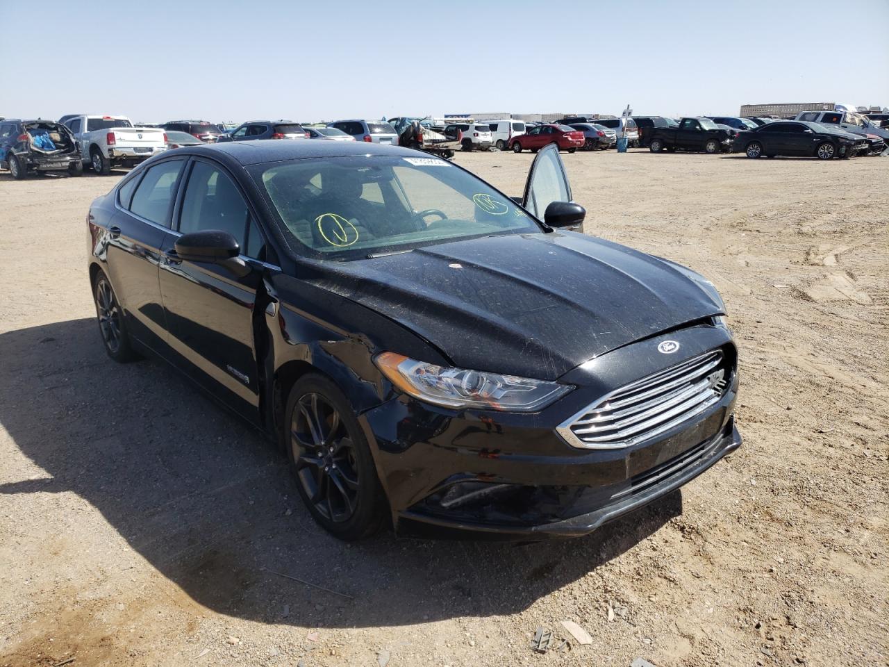 FORD FUSION SE 2018 with VIN 3FA6P0LU0JR124751 - Photo from auction