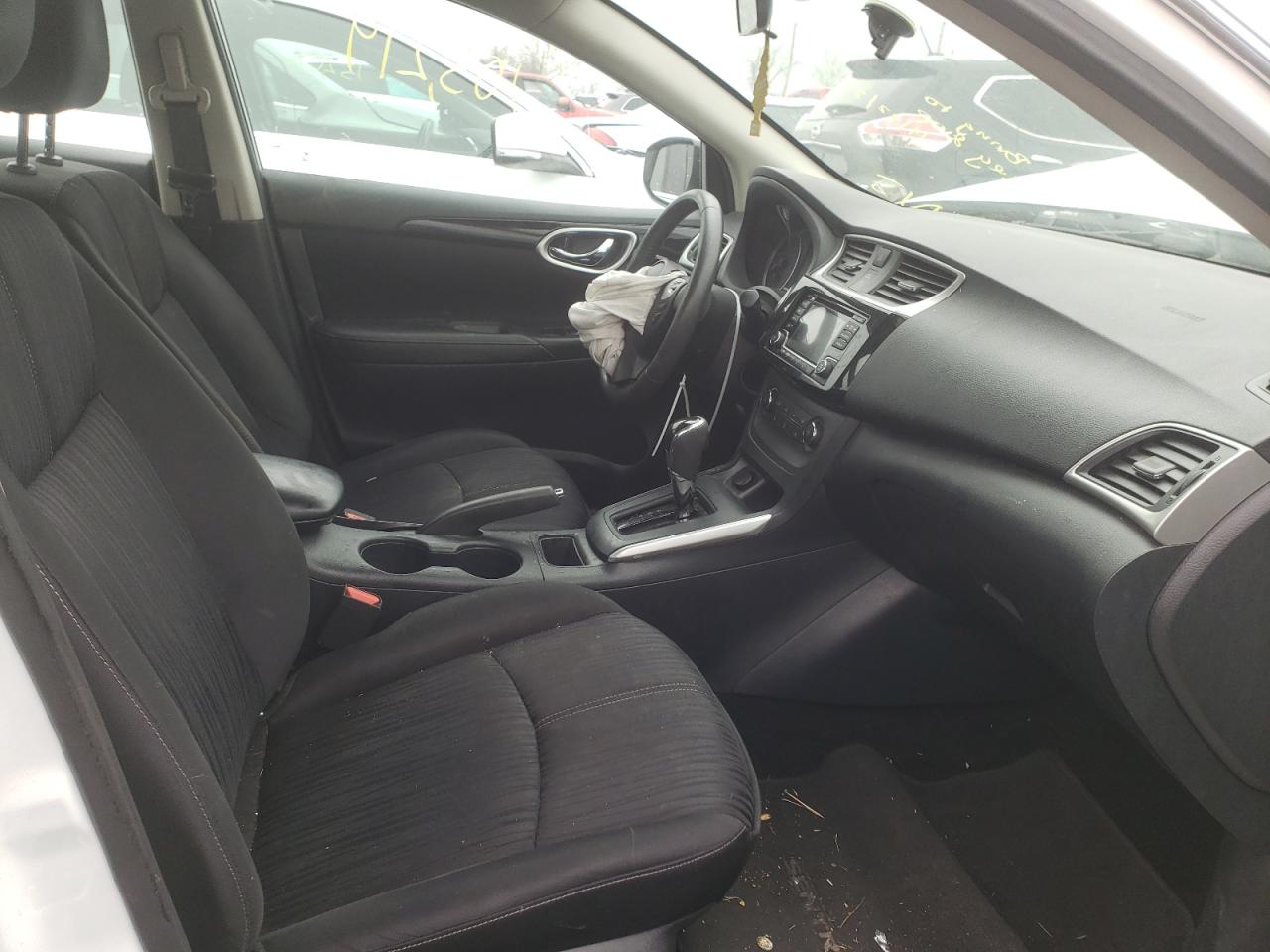 Photo 5 from auction – 2017 NISSAN SENTRA S with VIN 3N1AB7AP8HY327561
