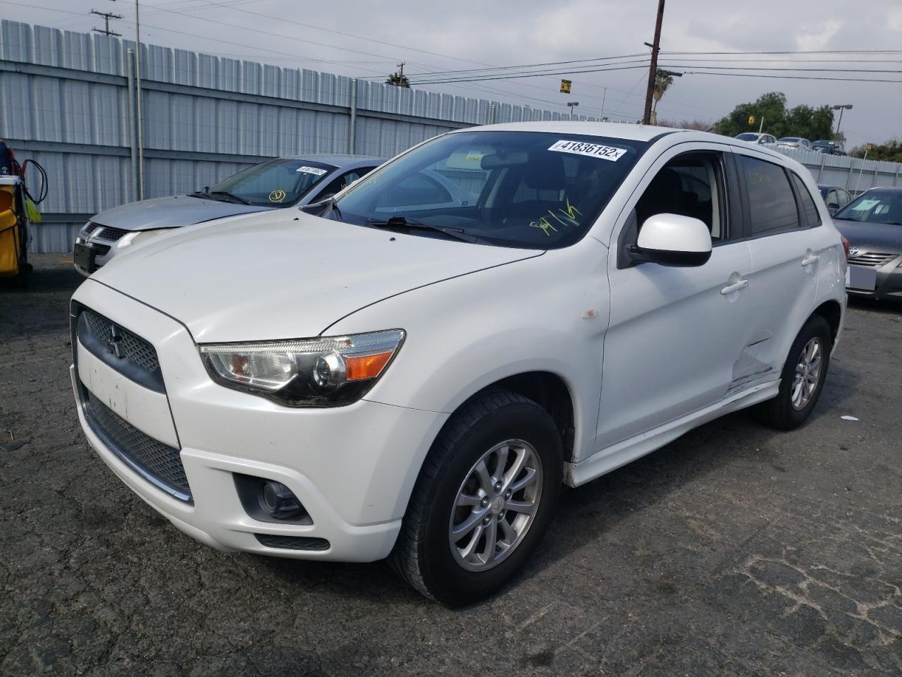 Photo 2 from auction – 2011 MITSUBISHI OUTLANDER with VIN JA4AP3AU1BZ003601