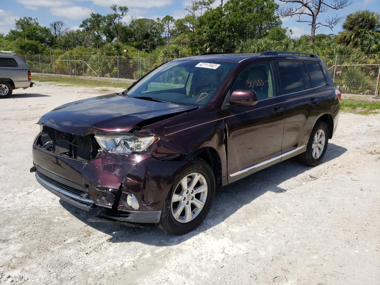 Photo 2 from auction – 2011 TOYOTA HIGHLANDER with VIN 5TDZK3EH4BS026196