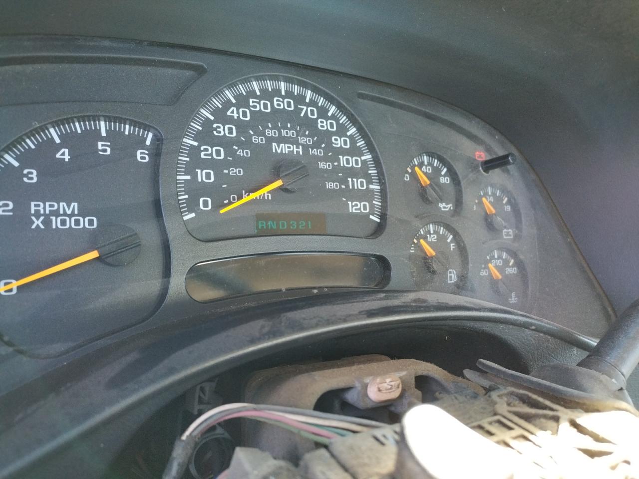Photo 8 from auction – 2005 CHEVROLET SILVERADO with VIN 1GCHC24U25E240938
