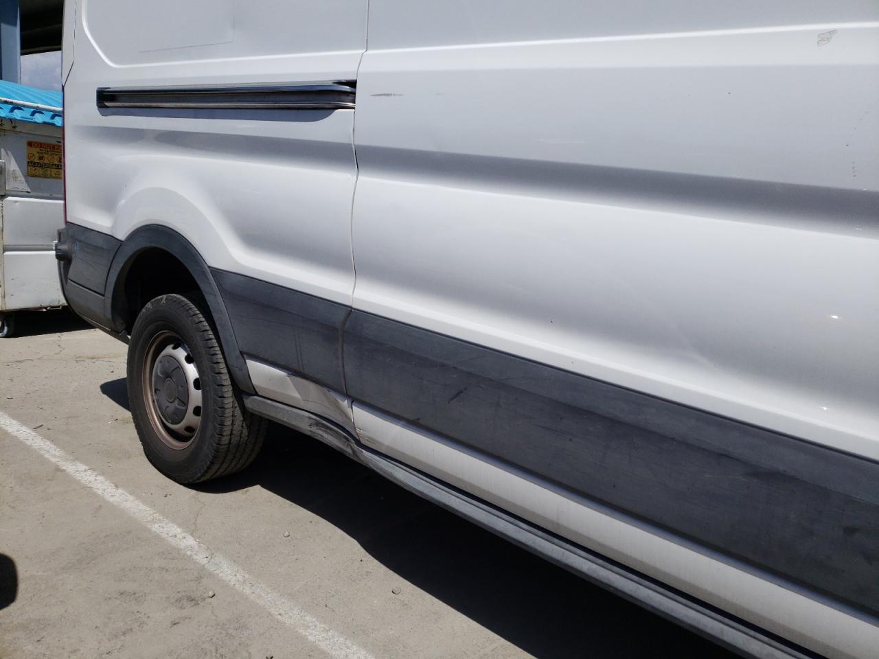 Photo 9 from auction – 2019 FORD TRANSIT T- with VIN 1FTYR2CM4KKB83557