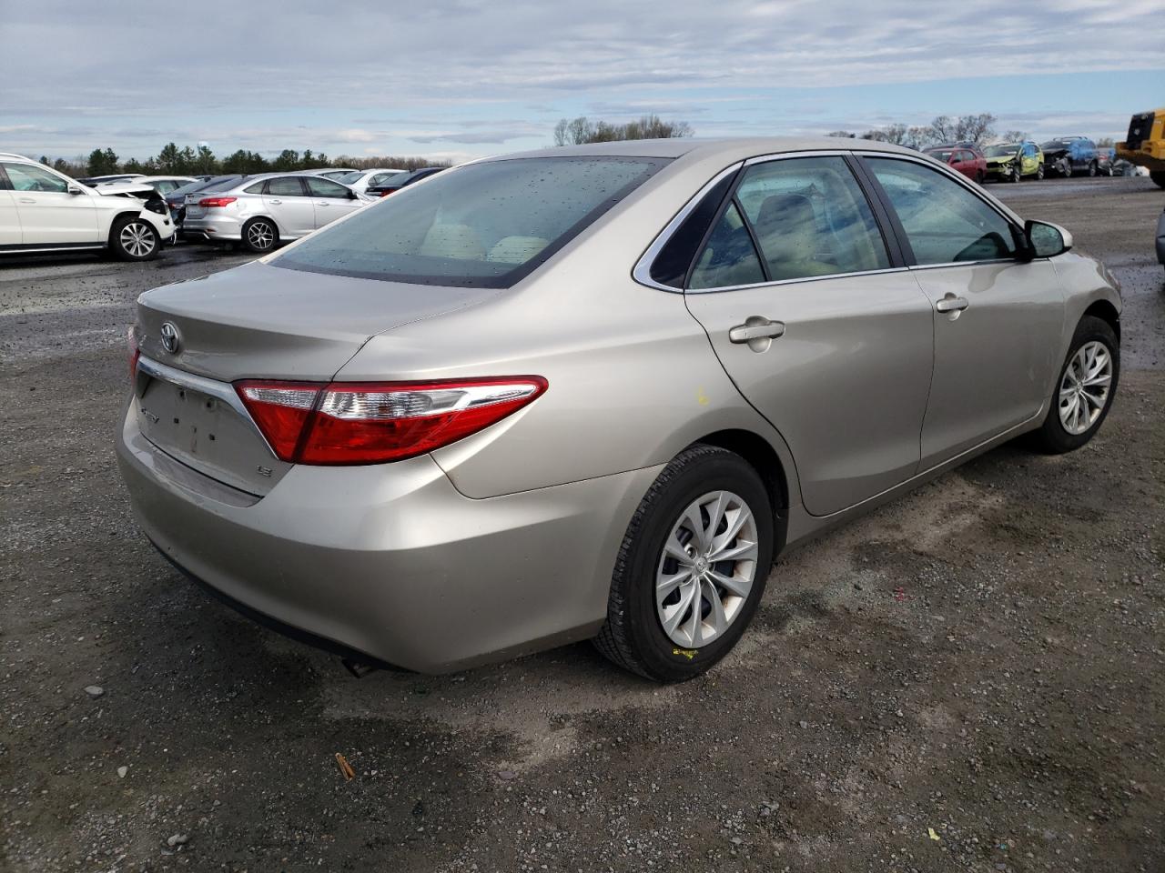 Photo 4 from auction – 2015 TOYOTA CAMRY LE with VIN 4T4BF1FK8FR479826