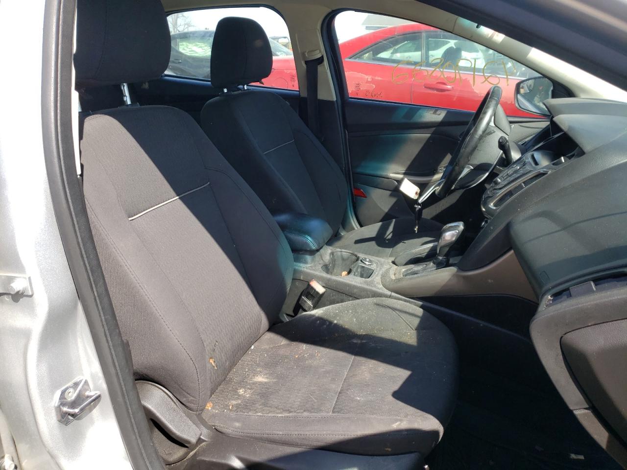 Photo 5 from auction – 2012 FORD FOCUS SEL with VIN 1FAHP3M22CL436840