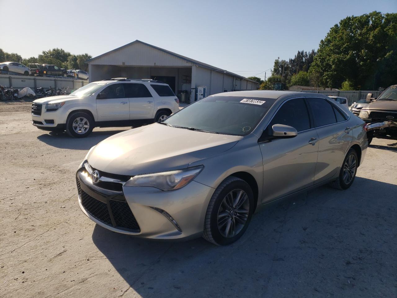 Photo 2 from auction – 2017 TOYOTA CAMRY LE with VIN 4T1BF1FK3HU777861
