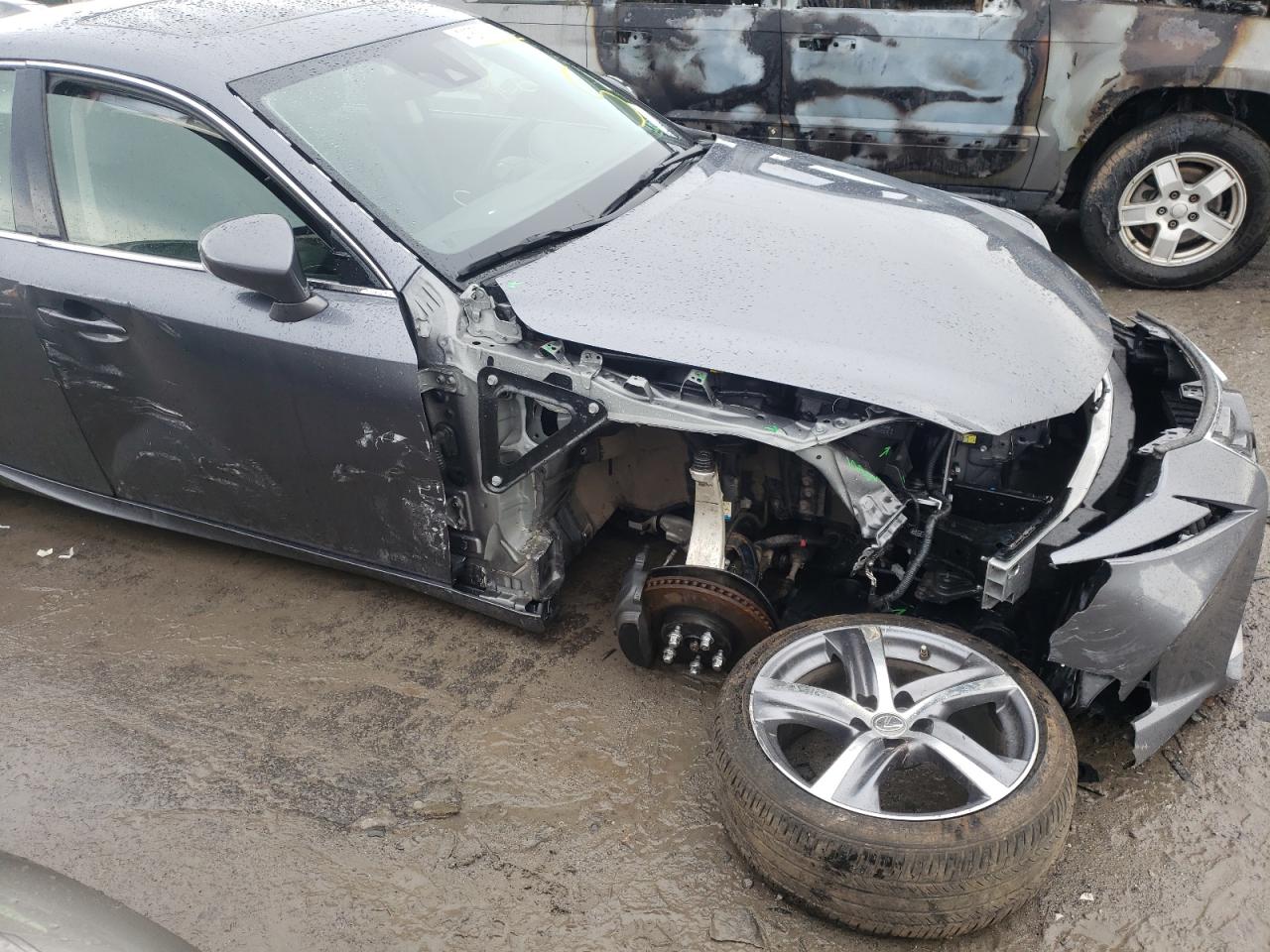 Photo 9 from auction – 2018 LEXUS IS 300 with VIN JTHC81D21J5033860