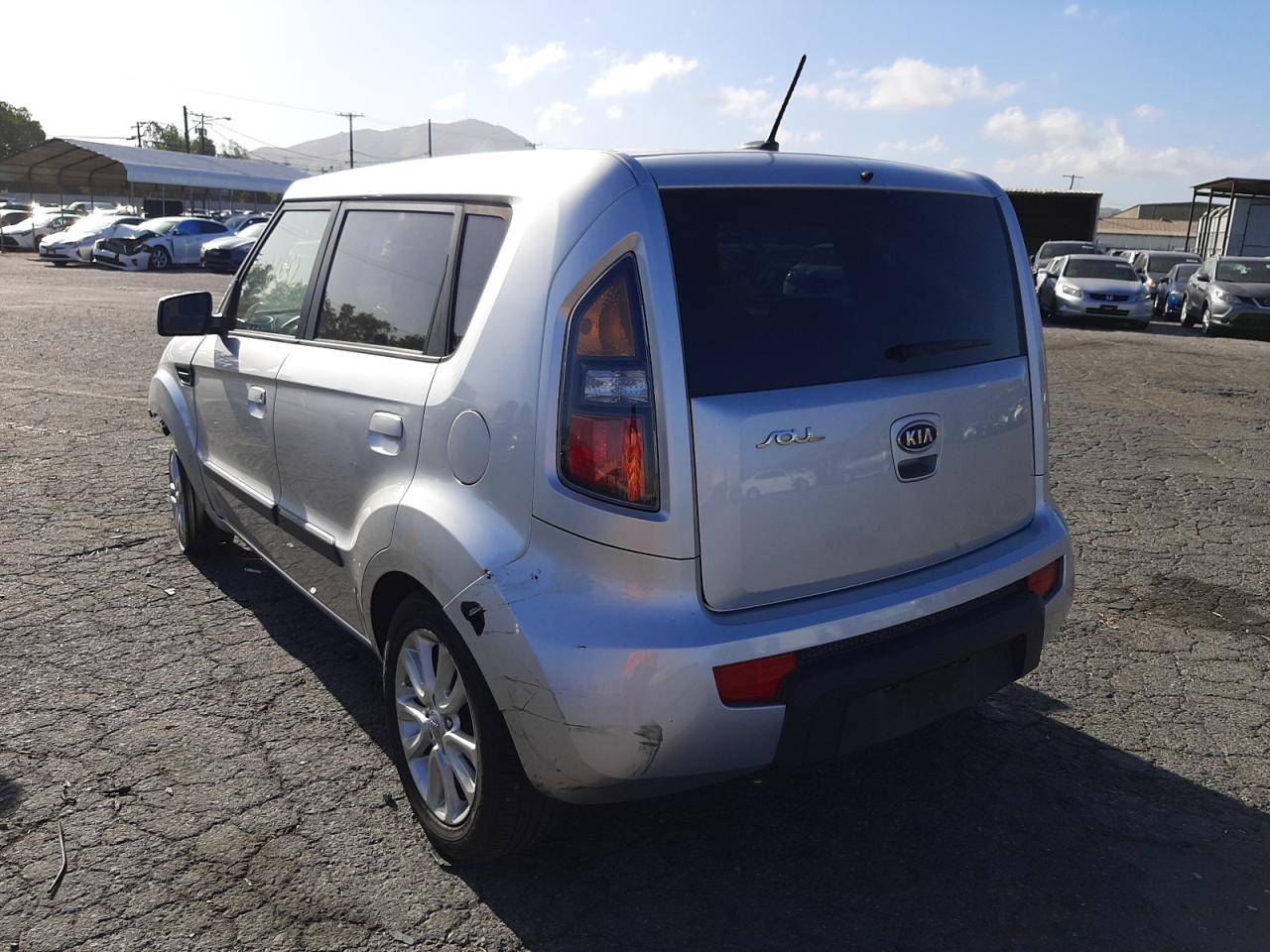 Photo 3 from auction – 2010 KIA SOUL + with VIN KNDJT2A2XA7088894
