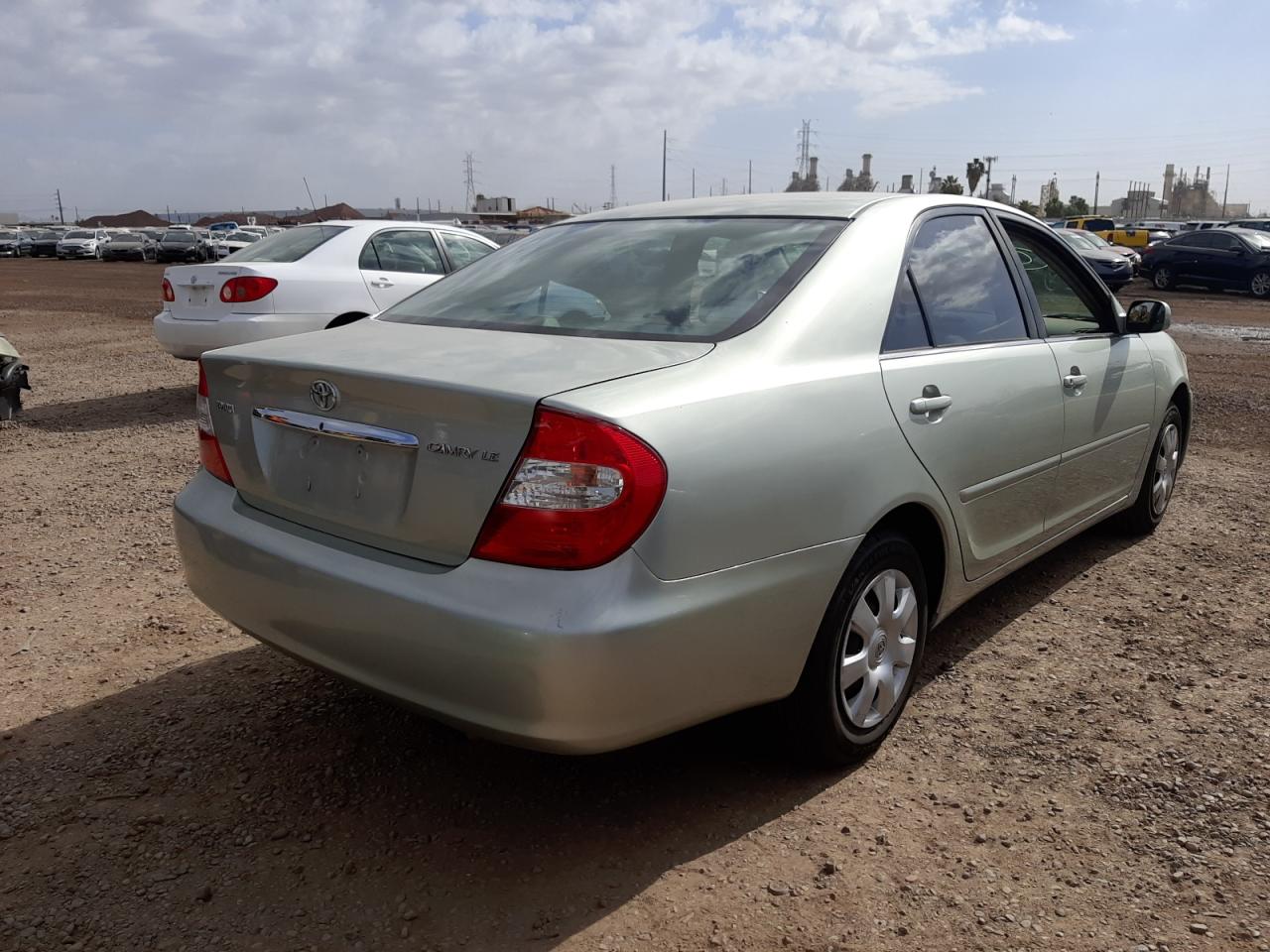 Photo 4 from auction – 2003 TOYOTA CAMRY LE with VIN JTDBE32K730165736