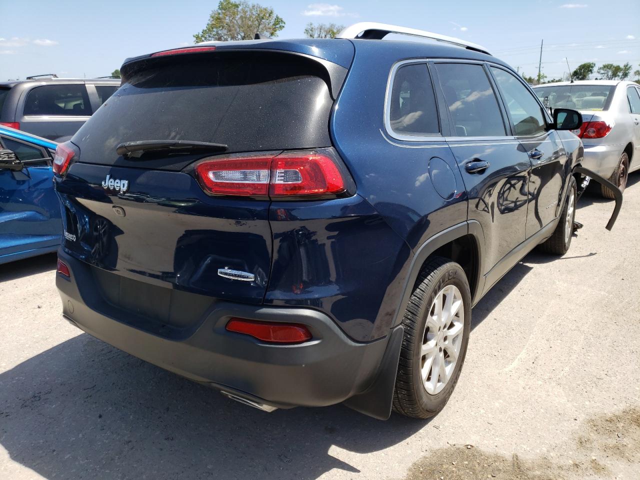 Photo 4 from auction – 2018 JEEP CHEROKEE L with VIN 1C4PJLLX9JD587573