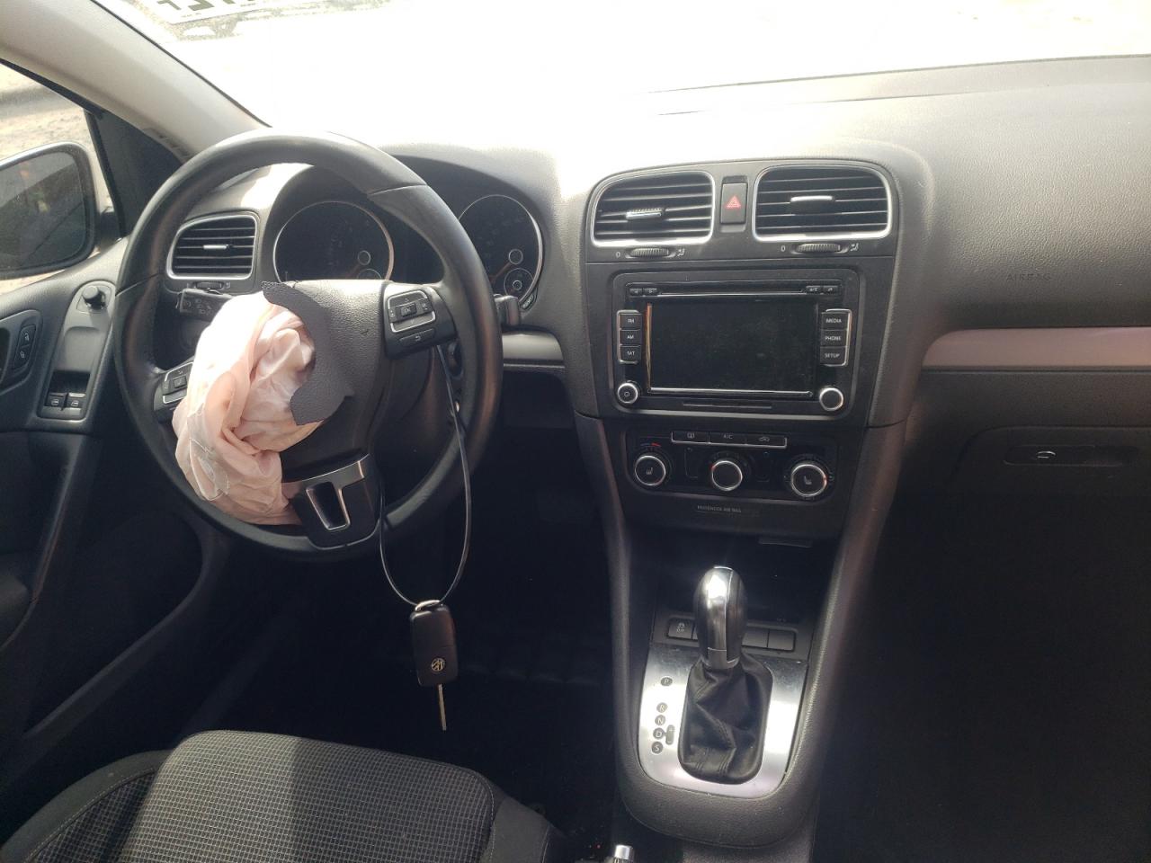 Photo 9 from auction – 2013 VOLKSWAGEN GOLF with VIN WVWBB7AJ3DW046508
