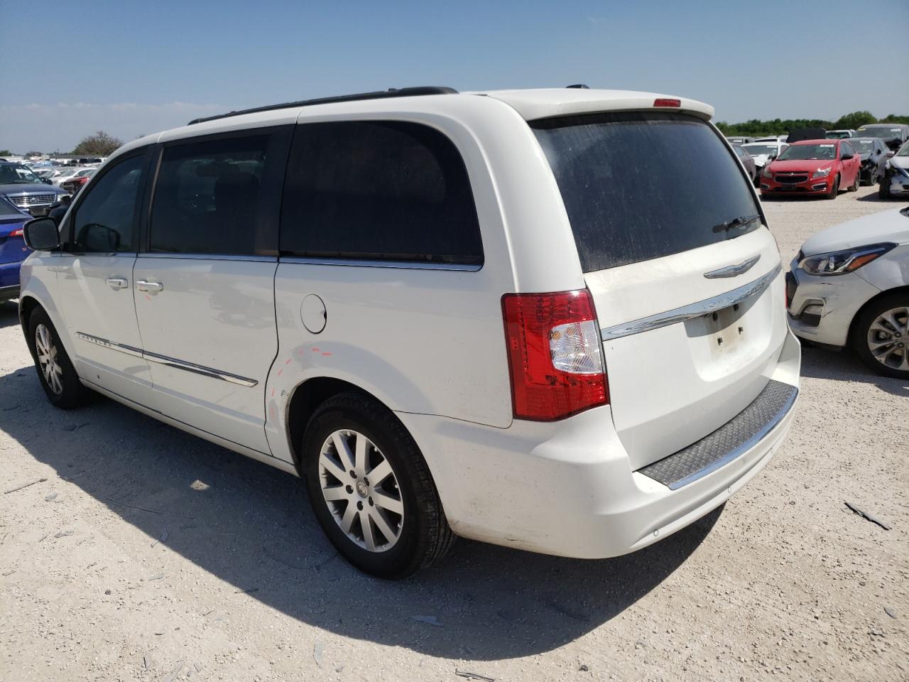 Photo 3 from auction – 2012 CHRYSLER TOWN & COU with VIN 2C4RC1BG4CR208164