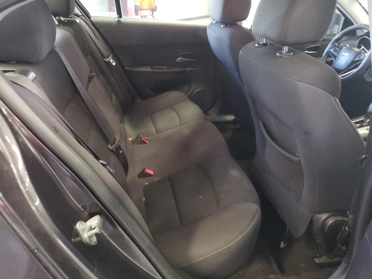 Photo 6 from auction – 2015 CHEVROLET CRUZE LT with VIN 1G1PC5SB2F7147642
