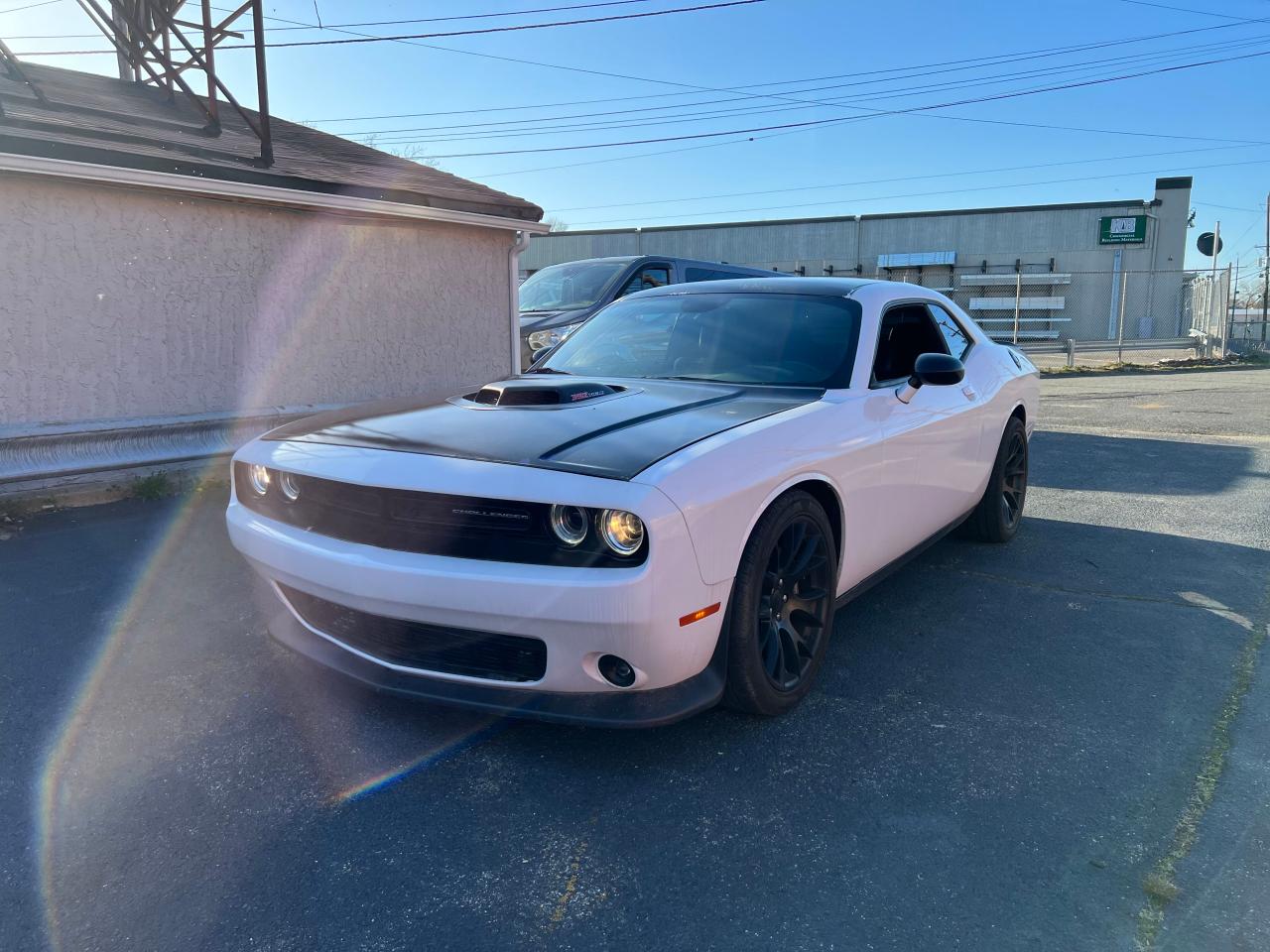 Photo 2 from auction – 2017 DODGE CHALLENGER with VIN 2C3CDZFJ5HH638231
