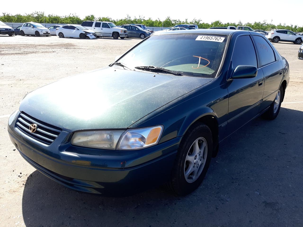 Photo 2 from auction – 1997 TOYOTA CAMRY LE with VIN JT2BG22K6V0003533