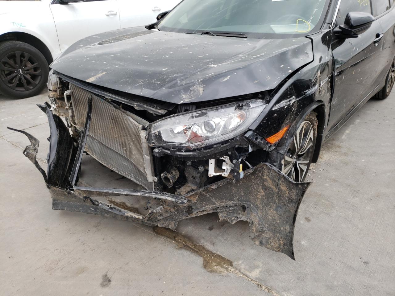 Photo 9 from auction – 2018 HONDA CIVIC EX with VIN JHMFC1F37JX014090