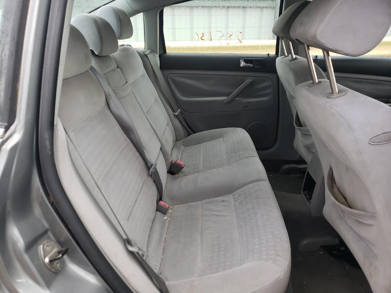 Photo 6 from auction – 2003 VOLKSWAGEN PASSAT GL with VIN WVWMD63BX3P094227