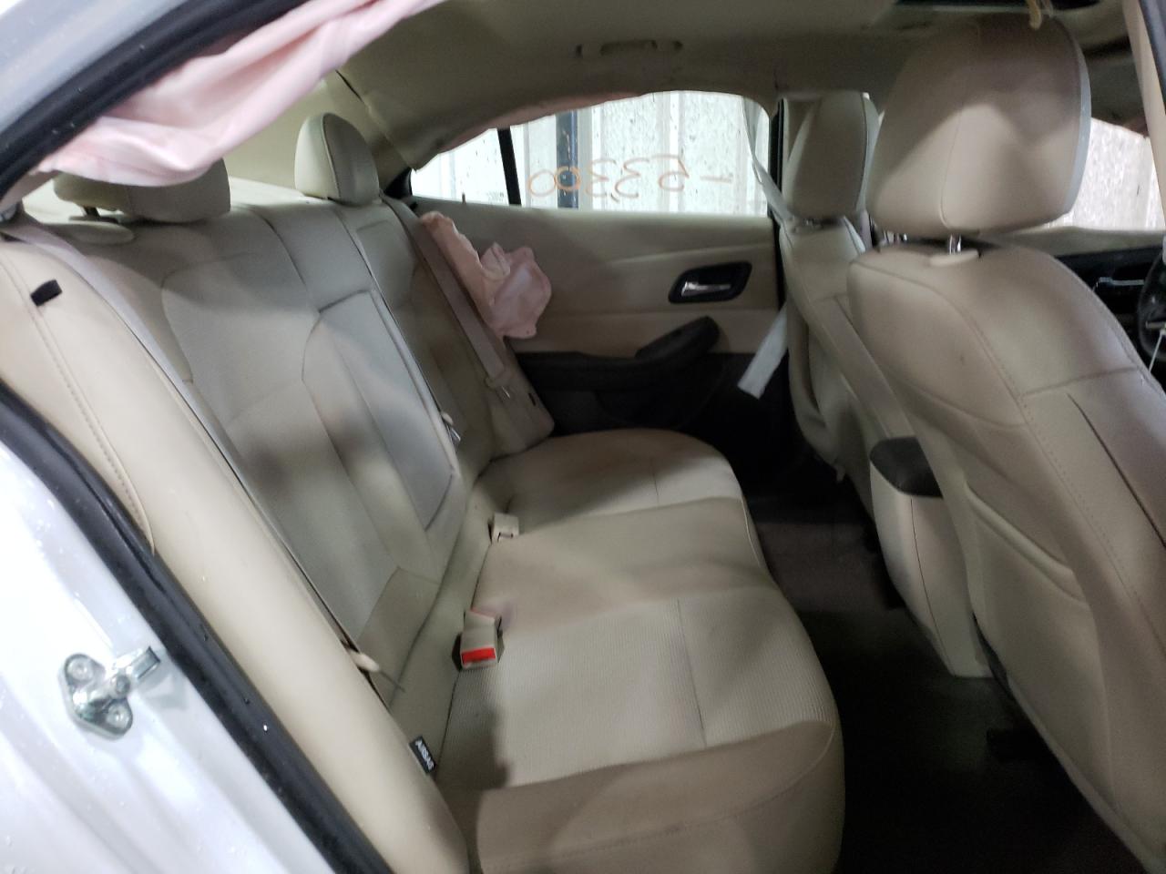 Photo 6 from auction – 2015 CHEVROLET MALIBU 1LT with VIN 1G11C5SLXFF216954