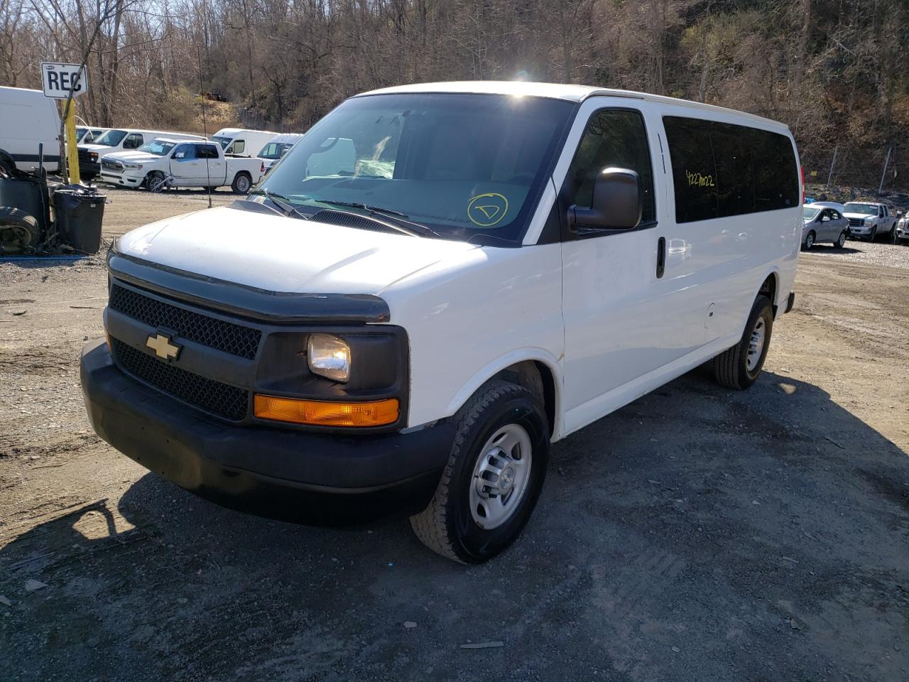 Photo 2 from auction – 2015 CHEVROLET EXPRESS G3 with VIN 1GNZGXFF7F1151578
